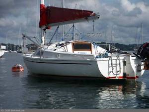 FREEDOM 21 SAILING CRUISER/BOAT -  YEAR 2000 -  WITH OUTBOARD AND TENDER