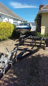 Fletcher ARROWSTREAK 16ft black max speedboat with 80 hp Mercury outboard