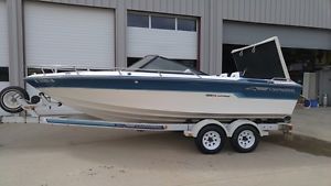 Chapparal 198 XL LIMITED w/ 383 Chevy/ Mercruiser (trailer included)