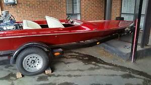 18ft Sabre Ski Boat