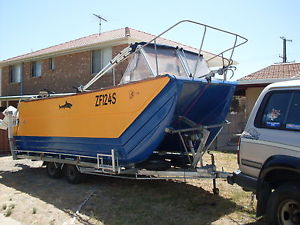 Tri Hull  5.4 mts Fibreglass Fishing Boat with 175 hp Yamaha Outboard