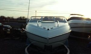 2002 20' stingray cuddy cabin  only 125 hours, mint