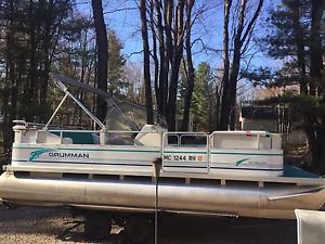96 Pontoon Boat 70 HP Johnson No Reserve