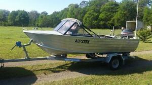4 Metre Aluminium Mantacraft fishing boat