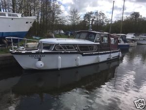 Freeman 30 Cabin Cruiser