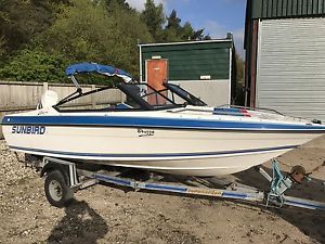 Bowrider/sunbird/speedboat/trailer/engine/outboard/leg/boat/bowrider/cover