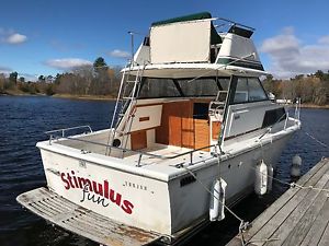 1977 TROJAN 302 CABIN CRUISER BOAT