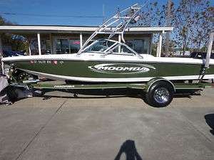 2006 MOOMBA OUTBACK SKI BOAT