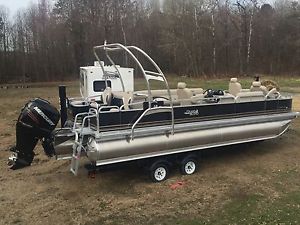 New 24 ft pontoon boat with High performance tubes with 300 4 stroke and trailer