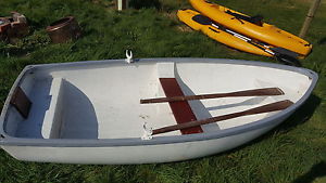 Great little boat in good usable condition. Only been used for kids to play in!
