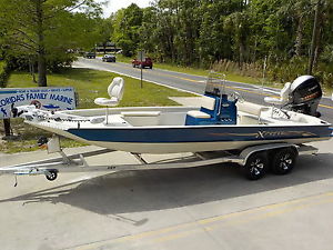 2016 XPRESS SHALLOW WATER 22 BAY