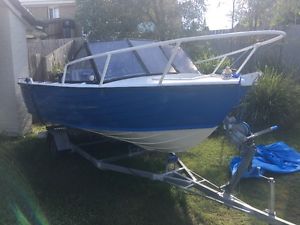 aluminium boat with trailer