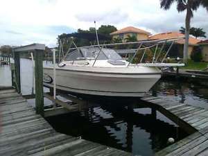 2005 Robalo