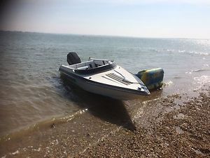 18ft Shakespeare Speedboat / Powerboat With Trailer