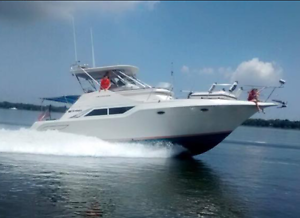 Cruisers Yacht 4280 Express Fly Bridge