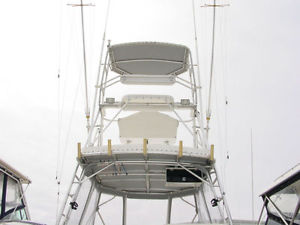 1990 Contender 35 side console