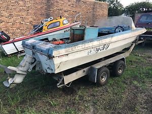 19FT Pride speed boat With duel axle Trailer inboard motor First To See Will Buy