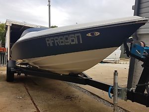ski boat William 1800 new motor