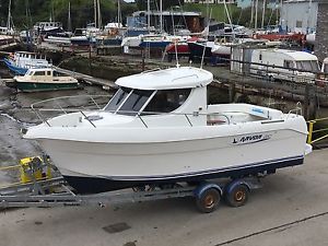 2002 ARVOR 250 WITH 220HP MERCRUISER DIESEL