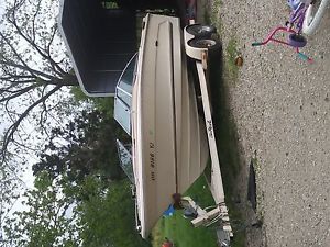 1985 open bow sea ray boat