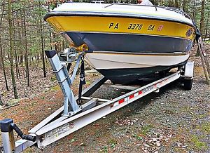 1989 Chaparral 235 SX Sport