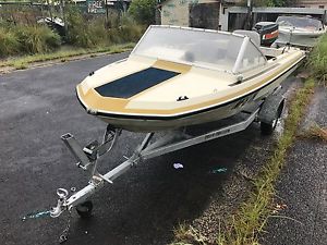 14Ft swift craft with trailer and 40HP Marina good boat quick sale.