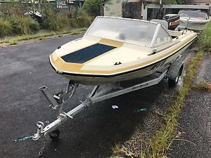 14Ft swift craft with trailer and 40HP Marina good boat quick sale.