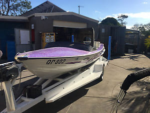 ski boat