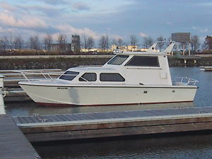 Boat Cabin Cruiser Chris Craft