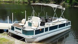 2000 Dolphin pontoon
