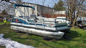 1998 Bass Tracker