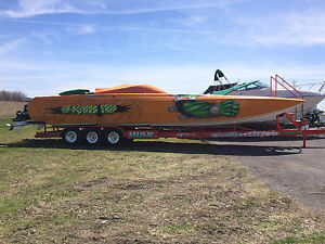 1996 Motion powerboat catamaran 35fts