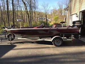 1992 Nitro Bass Boat 190TF with Johnson 150hp outboard FAST!!