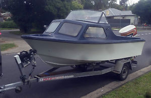 STEJCRAFT HALFCABIN BOAT WITH 70 HP CHRYSLER OUTBOARD MOTOR