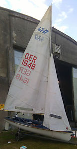 470 full trapeze sail boat with road and launch trailer, spinnaker pole & sail