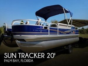 2014 Sun Tracker Fishin Barge 20 DLX
