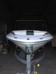 Searay 175 Bowrider wake / ski boat