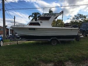 Savage 5.54m half cabin project