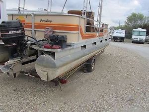 1984 Suntracker Partyt Barge