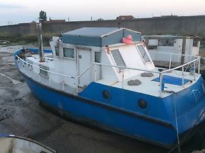 Liveaboard boat