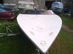 16FT SPEEDBOAT