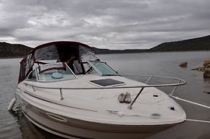 2000 Sea Ray 215 Express Cruiser