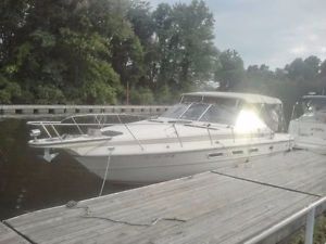 1982 Sea Ray 310 Vanguard Express Cruiser