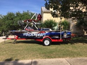 Mastercraft Wakeboard & Ski Boat