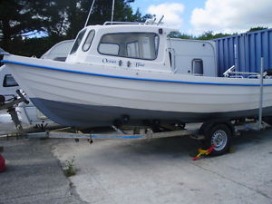 19ft REDBAY FASTFISHER PILOTHOUSE  BOAT