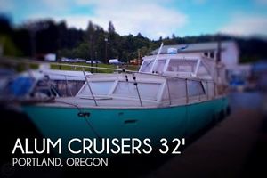 1971 Aluminum Cruisers 32 ( Marinette ) Used