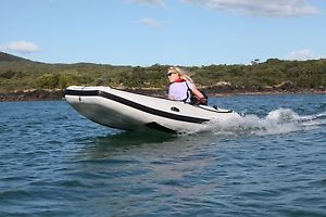INFLATABLE BOAT - 4.0m PVC - Takacat Sport - Up to 20hp Motor - BARGAIN PRICE