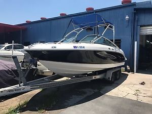 2006 Chaparral 25' in Mint Condition With Less Than 20 Hours