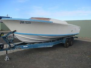 v23 huntsman hull and trailer only floor has just been done