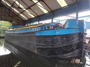 Sheffield Size Barge Boat. Project priced to sell. 60'x15'6". Not Narrowboat!